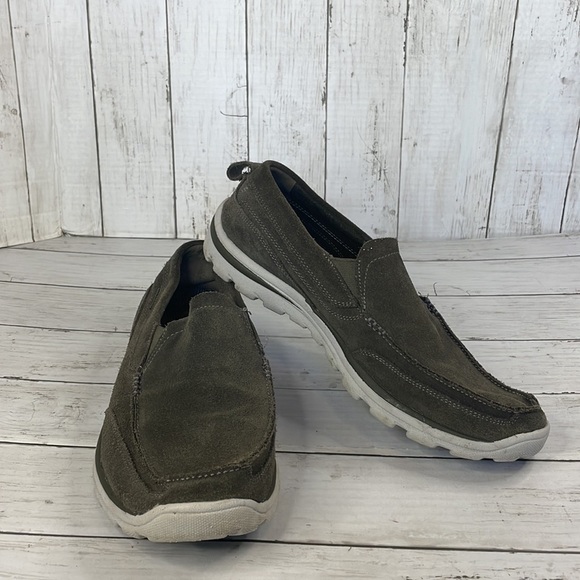 Skechers Relaxed Fit MIlford Suede Slip-on Loafer - Picture 9 of 12